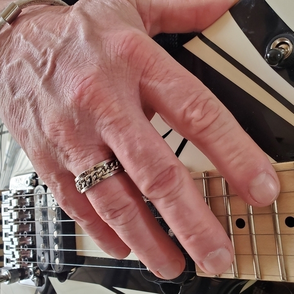 Men's Stainless Steel Spinner Ring - Tire Texture - Picture 4 of 7